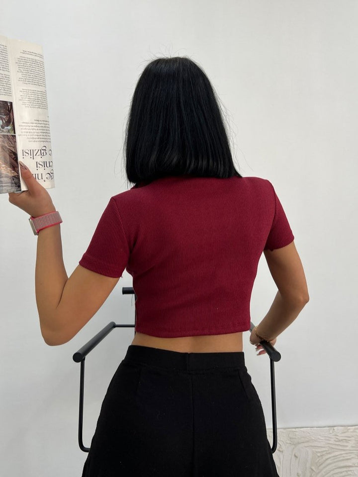 Ριπ Crop Top με Polo γιακά | Anelia Fashion Shop - anelia.gr